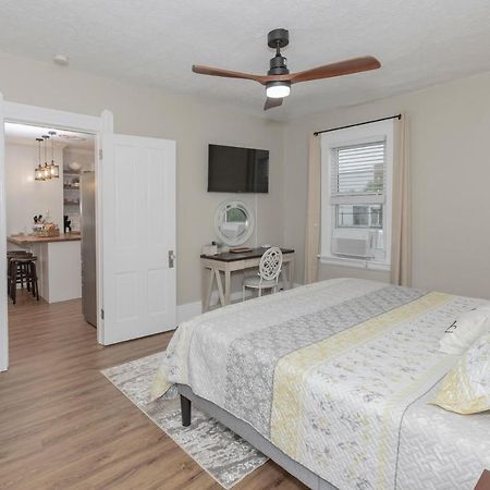 Apartament In The Heart Of Little Italy! Free Parking! Cleveland Zewnętrze zdjęcie