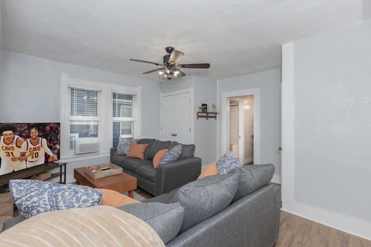 Apartament In The Heart Of Little Italy! Free Parking! Cleveland Zewnętrze zdjęcie