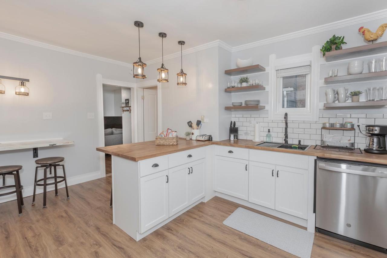 Apartament In The Heart Of Little Italy! Free Parking! Cleveland Zewnętrze zdjęcie