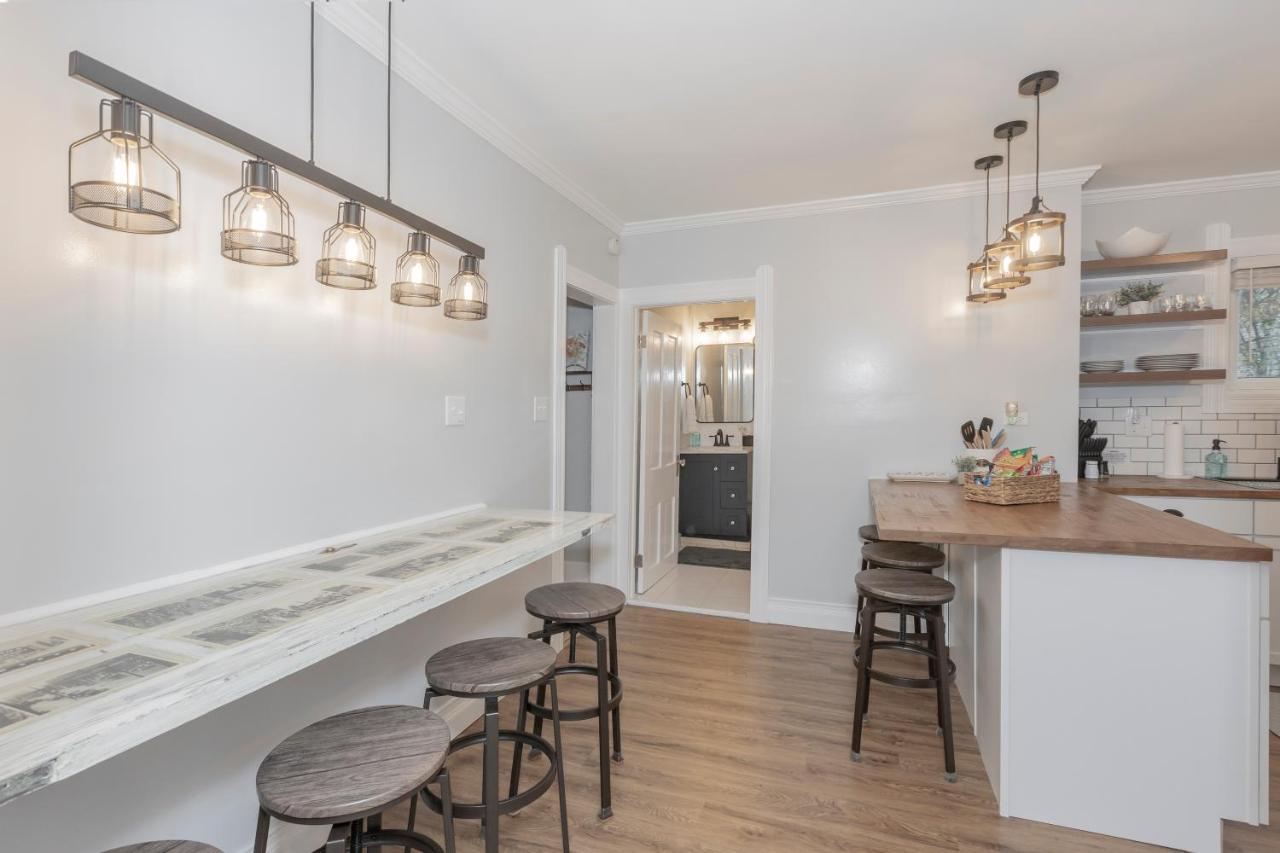 Apartament In The Heart Of Little Italy! Free Parking! Cleveland Zewnętrze zdjęcie
