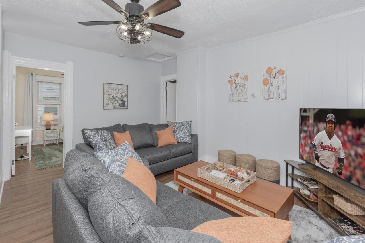 Apartament In The Heart Of Little Italy! Free Parking! Cleveland Zewnętrze zdjęcie