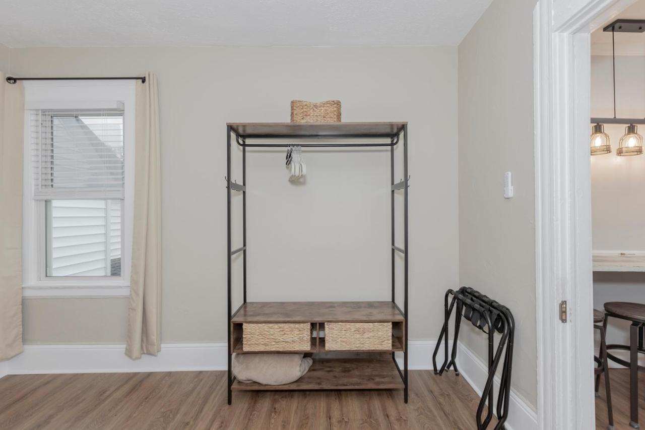 Apartament In The Heart Of Little Italy! Free Parking! Cleveland Zewnętrze zdjęcie